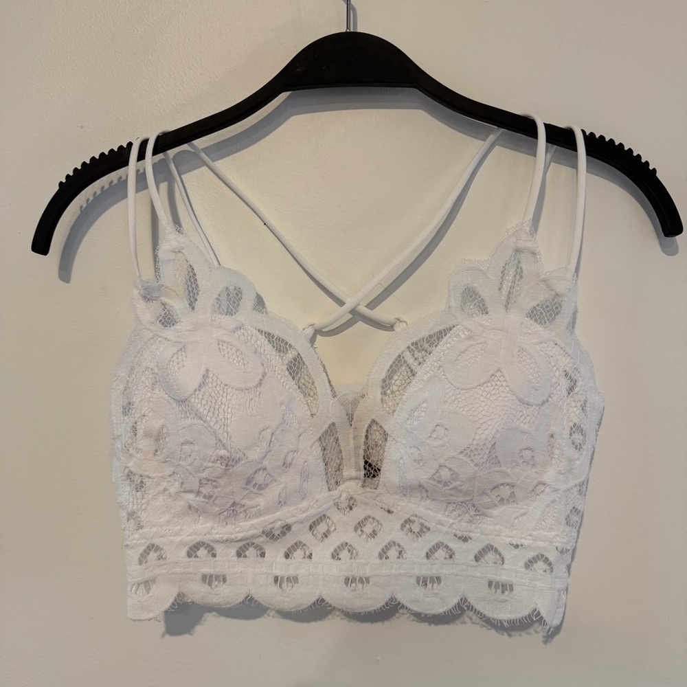 NWT Zenana Outfitters White Lace Floral Bralette with Crisscross Straps S and L